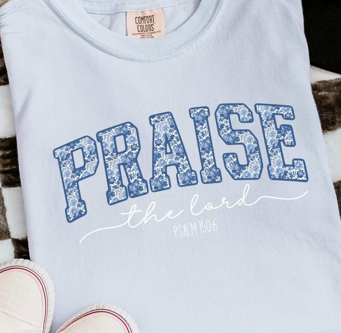 Praise The Lord Floral Hydrangea Tee